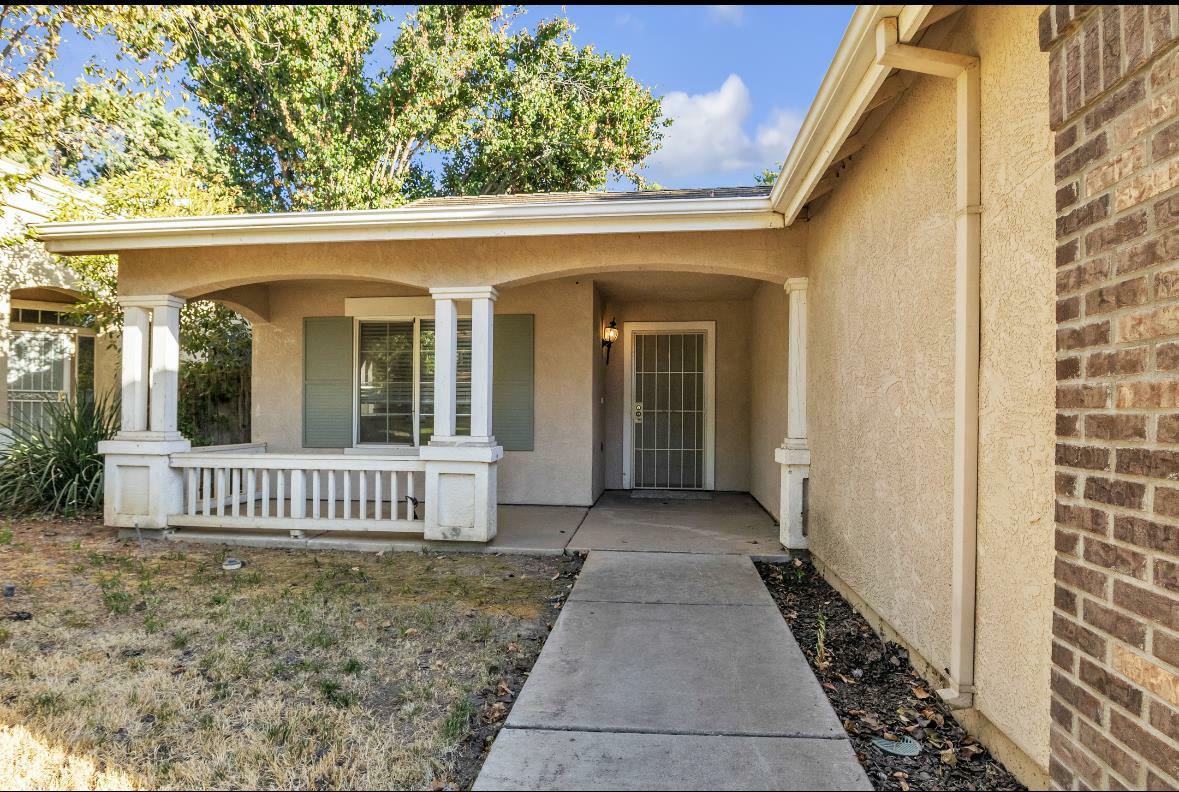 Property Photo: 1916 Fall Brook Court CA 95340