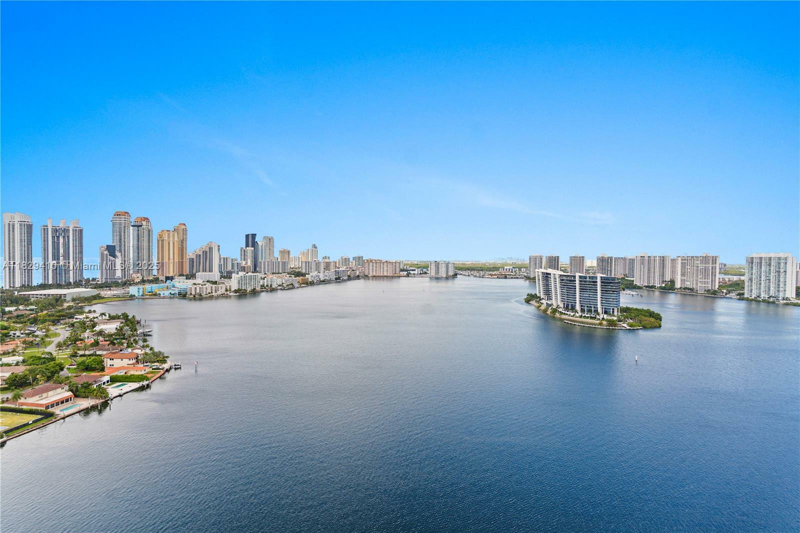 Property Photo: 19101 NE 36th Ct 3101 FL 33180