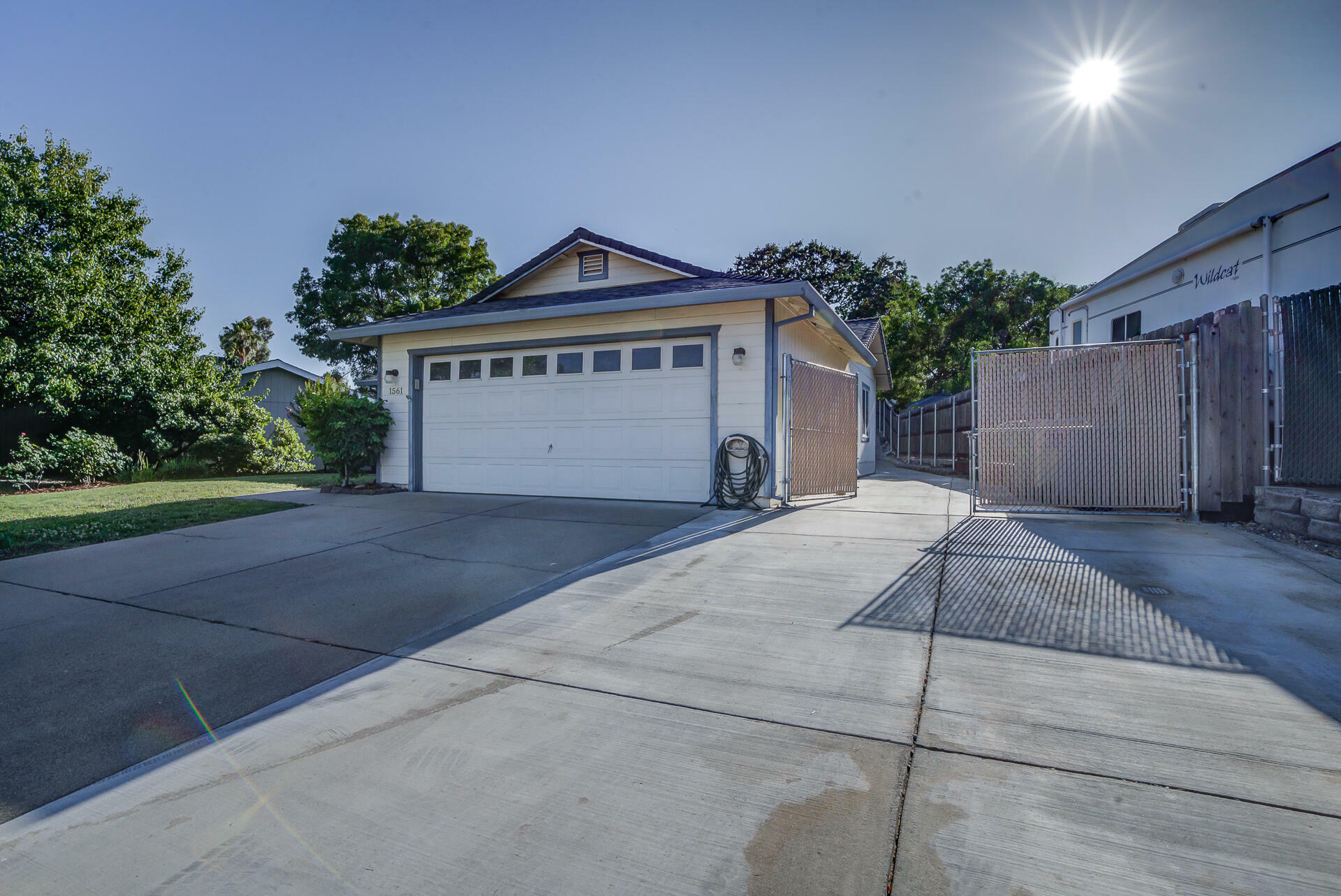 Property Photo: 1561 Wingsetter Way CA 96003