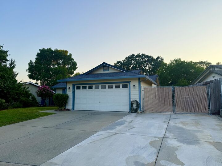 Property Photo:  1561 Wingsetter Way  CA 96003 