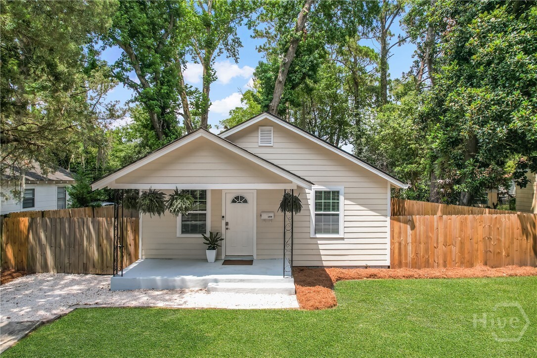 Property Photo: 1308 SE 36th Street GA 31404