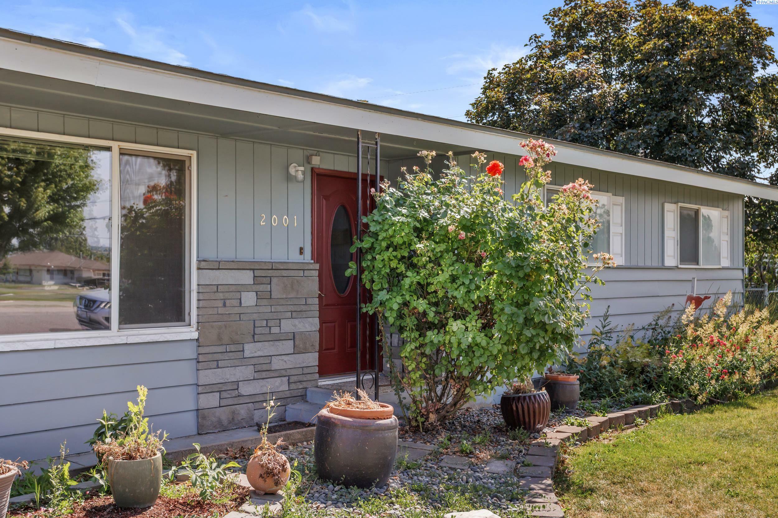 Property Photo: 2001 Benson Ave WA 99350