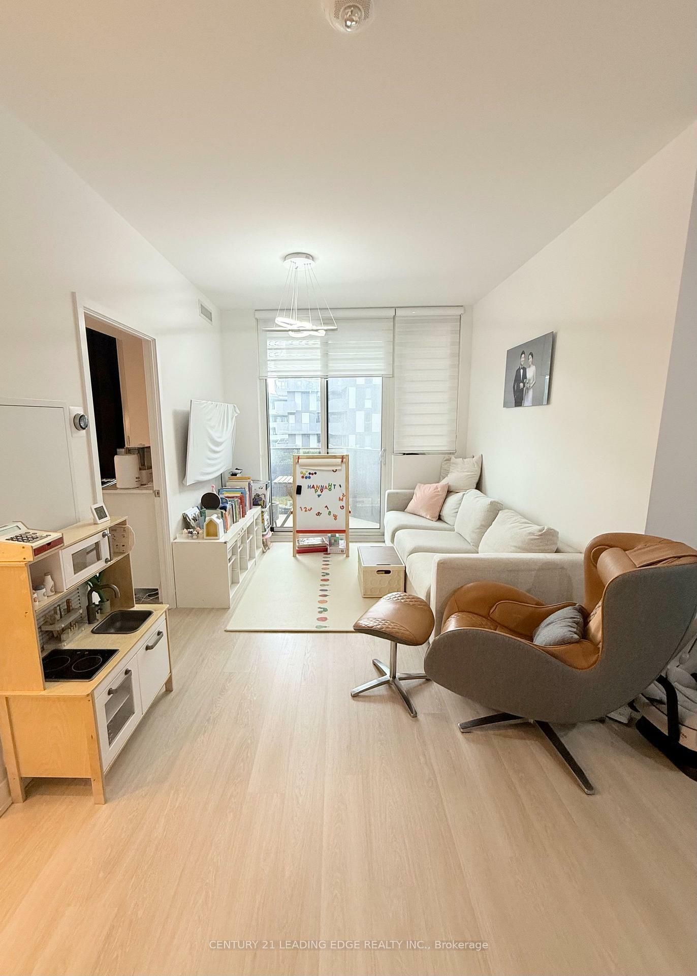 Property Photo: 30 Tretti Way 904 ON M3H 0E3