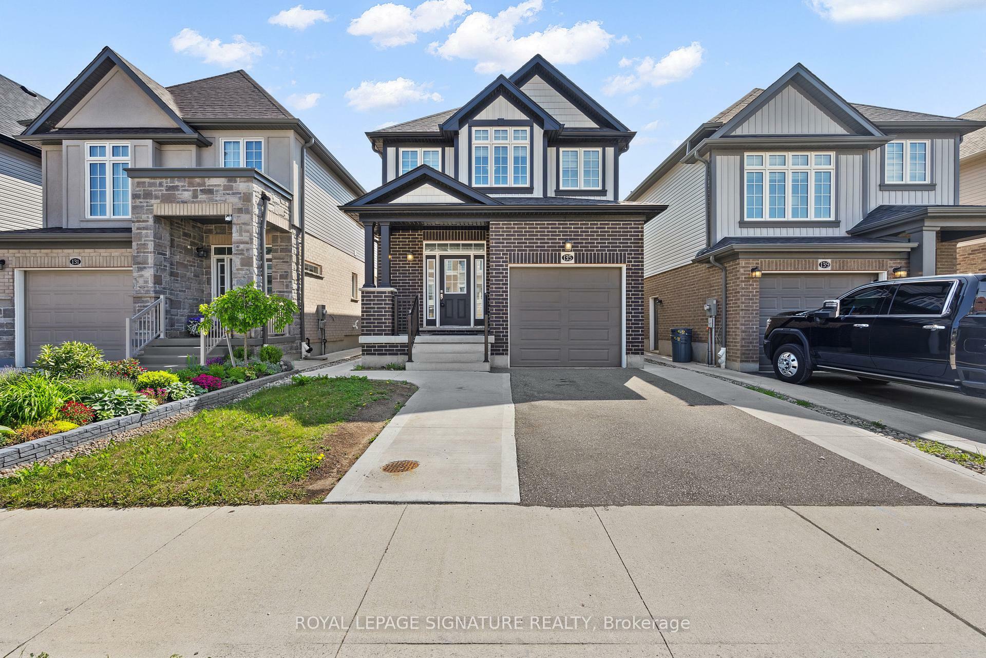 Property Photo: 135 Ian Ormston Drive ON N2P 0K3