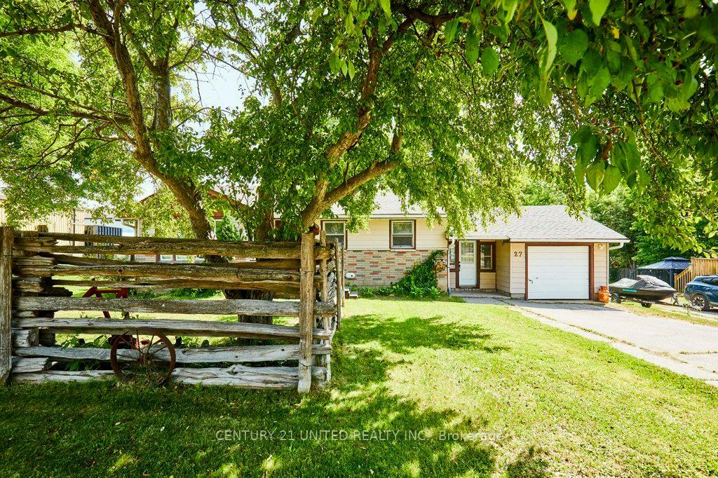 Property Photo: 27 Centre Street ON L0C 1H0