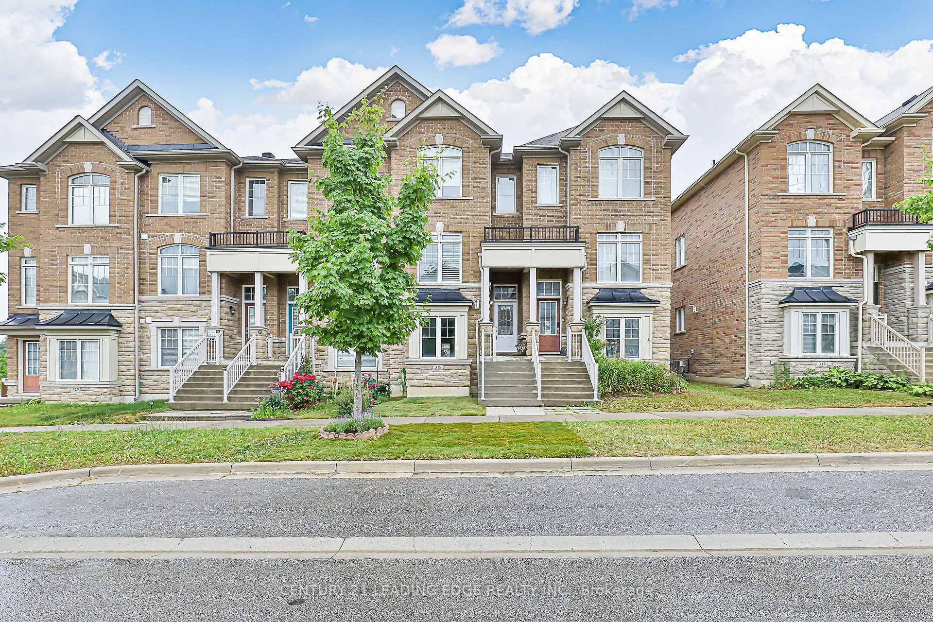 Property Photo: 319 Delray Drive ON L6E 0P9