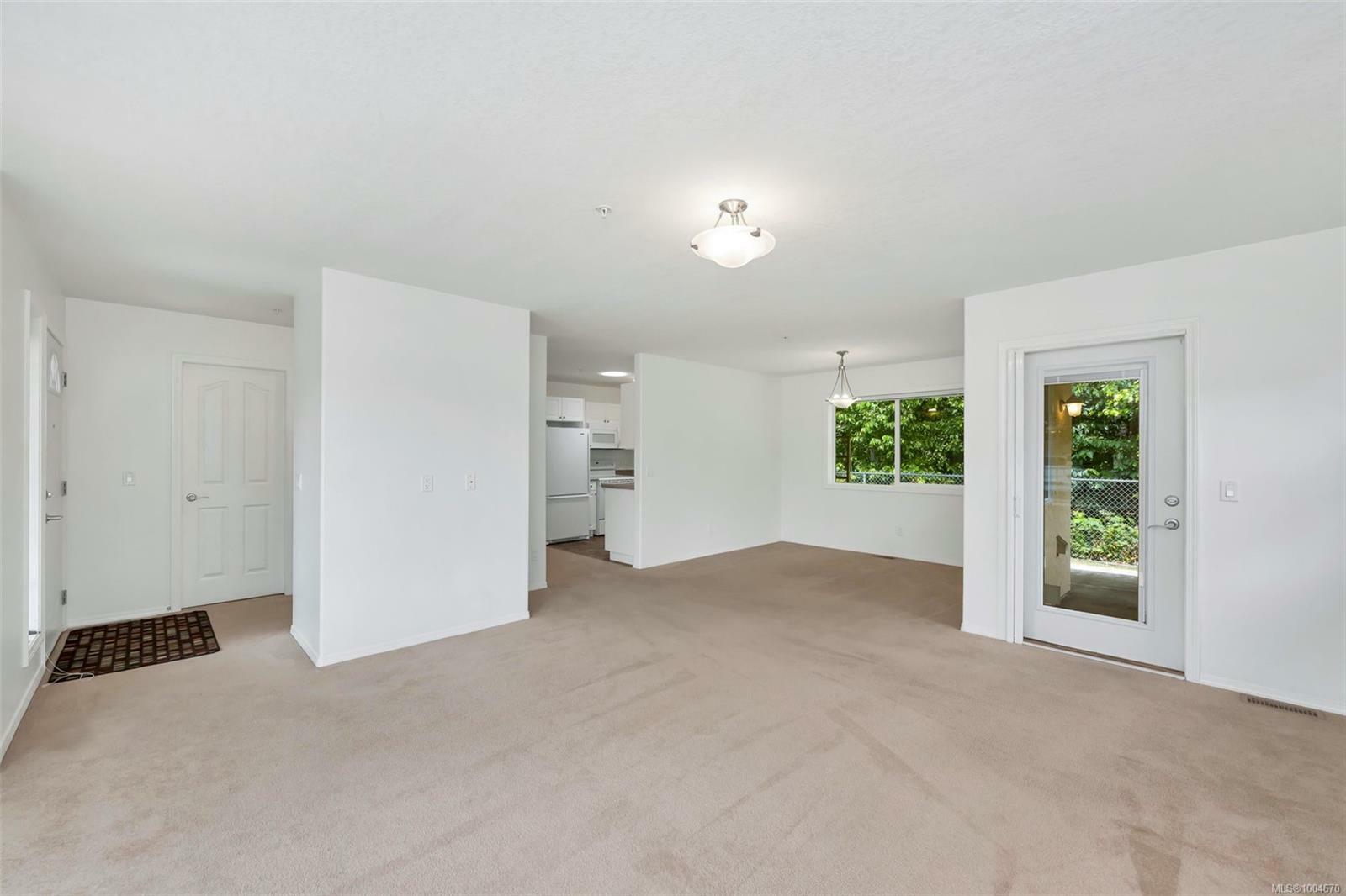Property Photo: 1015 Trunk Rd 18 BC V9L 2S2