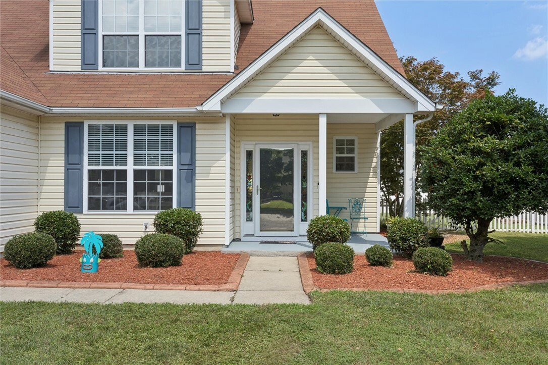 Property Photo: 482 J William Court VA 23601