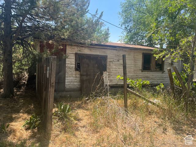 Property Photo: 2610 S Chesterfield St UT 84119