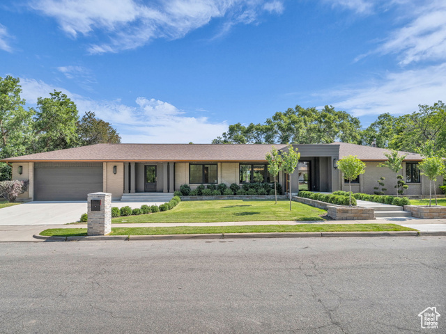 Property Photo: 1499 E River Oaks Dr UT 84093