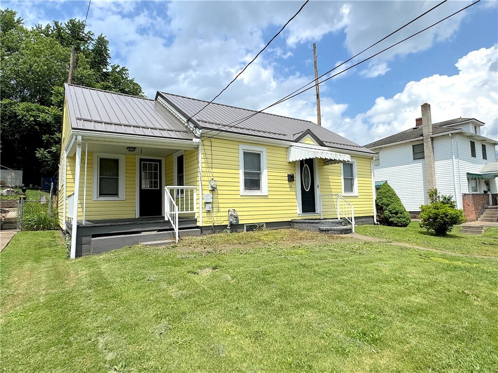 Property Photo: 110 Harbison Ave PA 15461