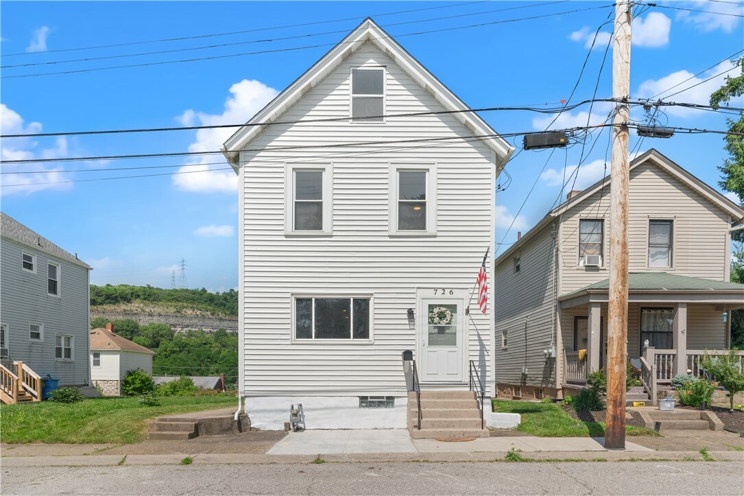 Property Photo: 726 Orchard St PA 15106