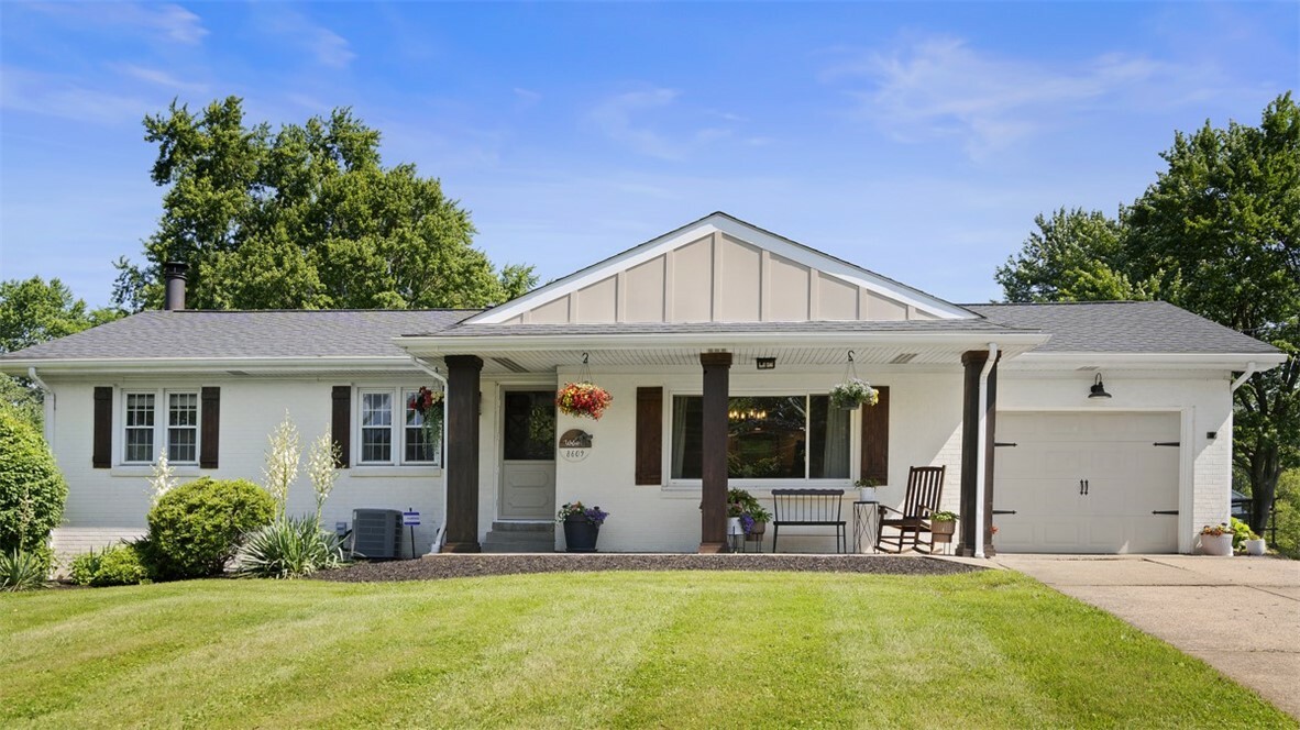 Property Photo: 8609 Peters Rd PA 16066