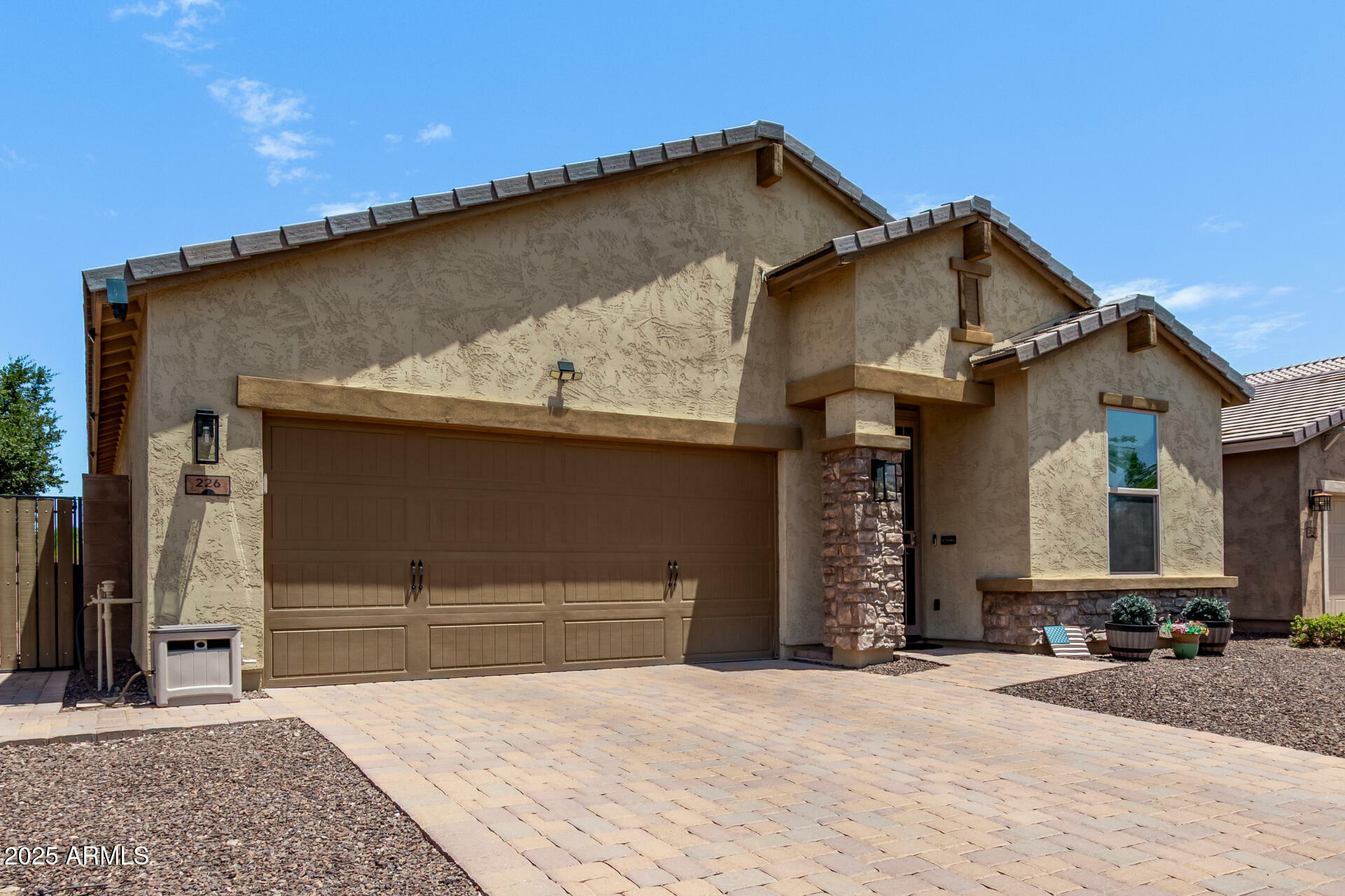 Property Photo:  226 E Monza Way  AZ 85140 
