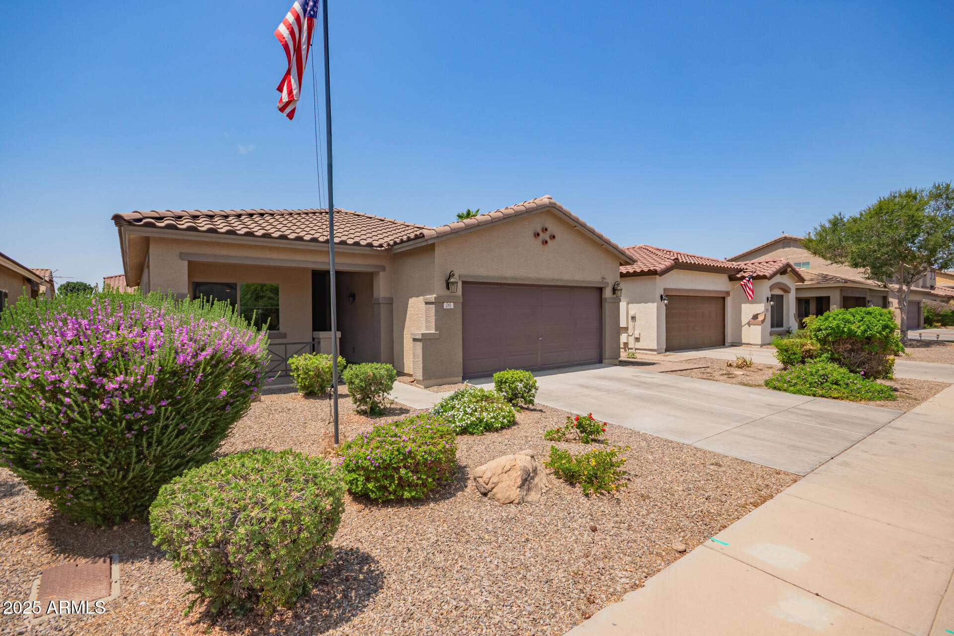 Property Photo: 281 W Dragon Tree Avenue AZ 85140