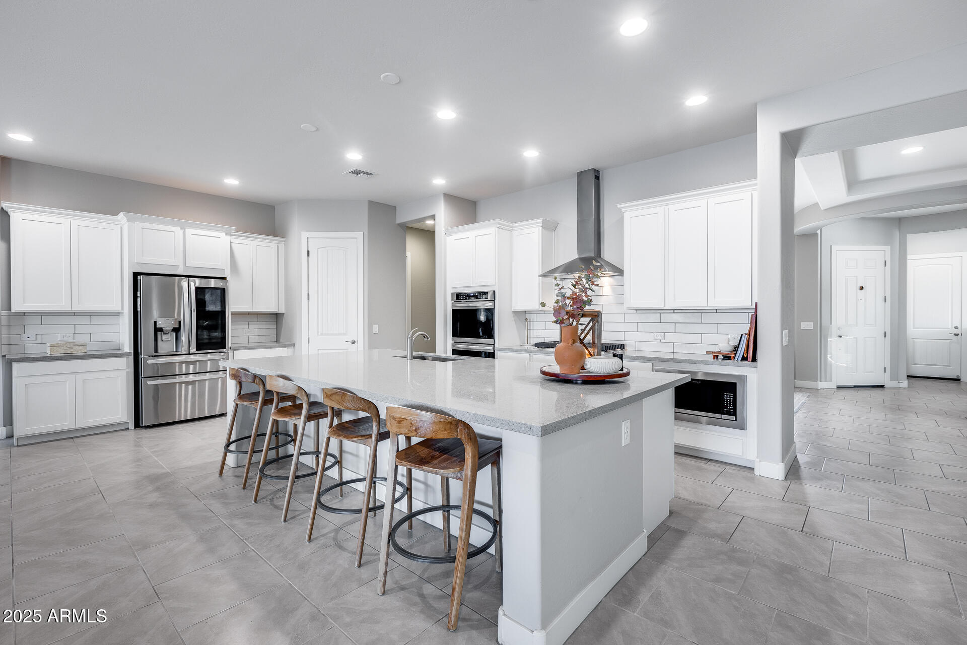 Property Photo: 7192 S Wesley Court AZ 85118