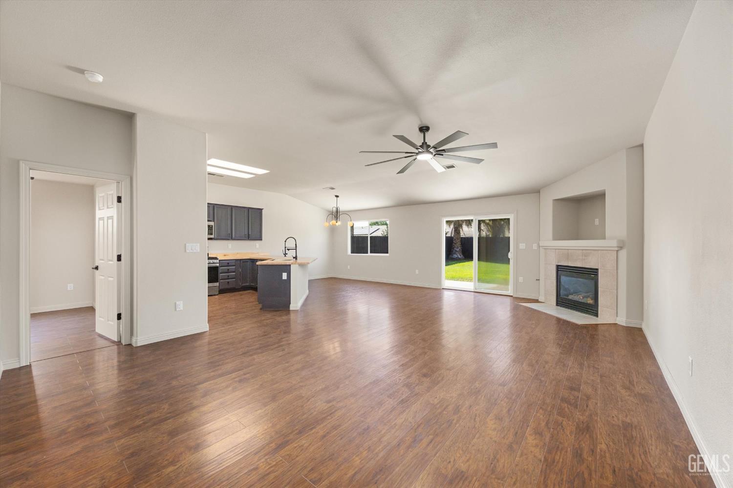 Property Photo: 12722 Lavina Avenue CA 93312