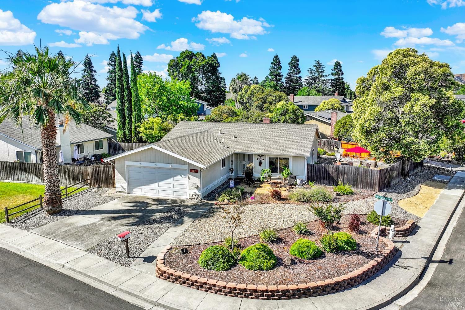 Property Photo: 425 Woodhaven Drive CA 95687