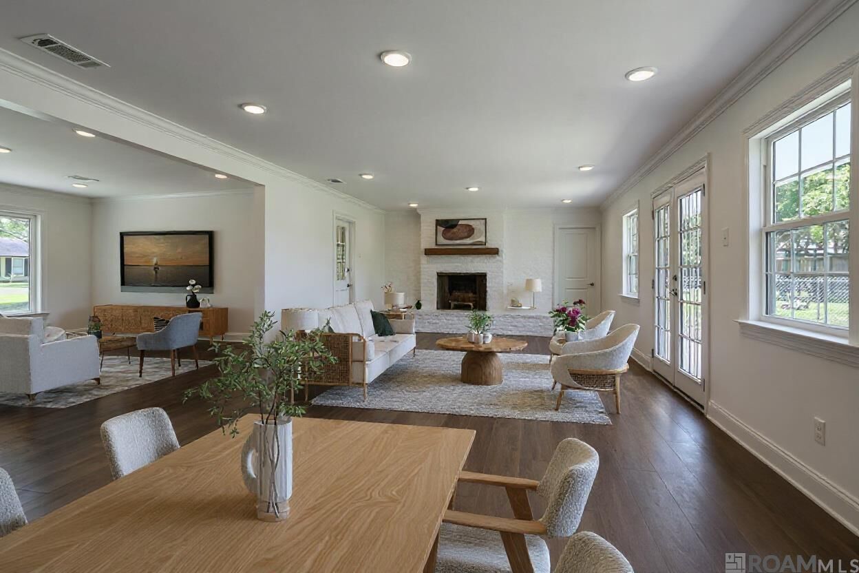 Property Photo:  1525 Hood Ave  LA 70808