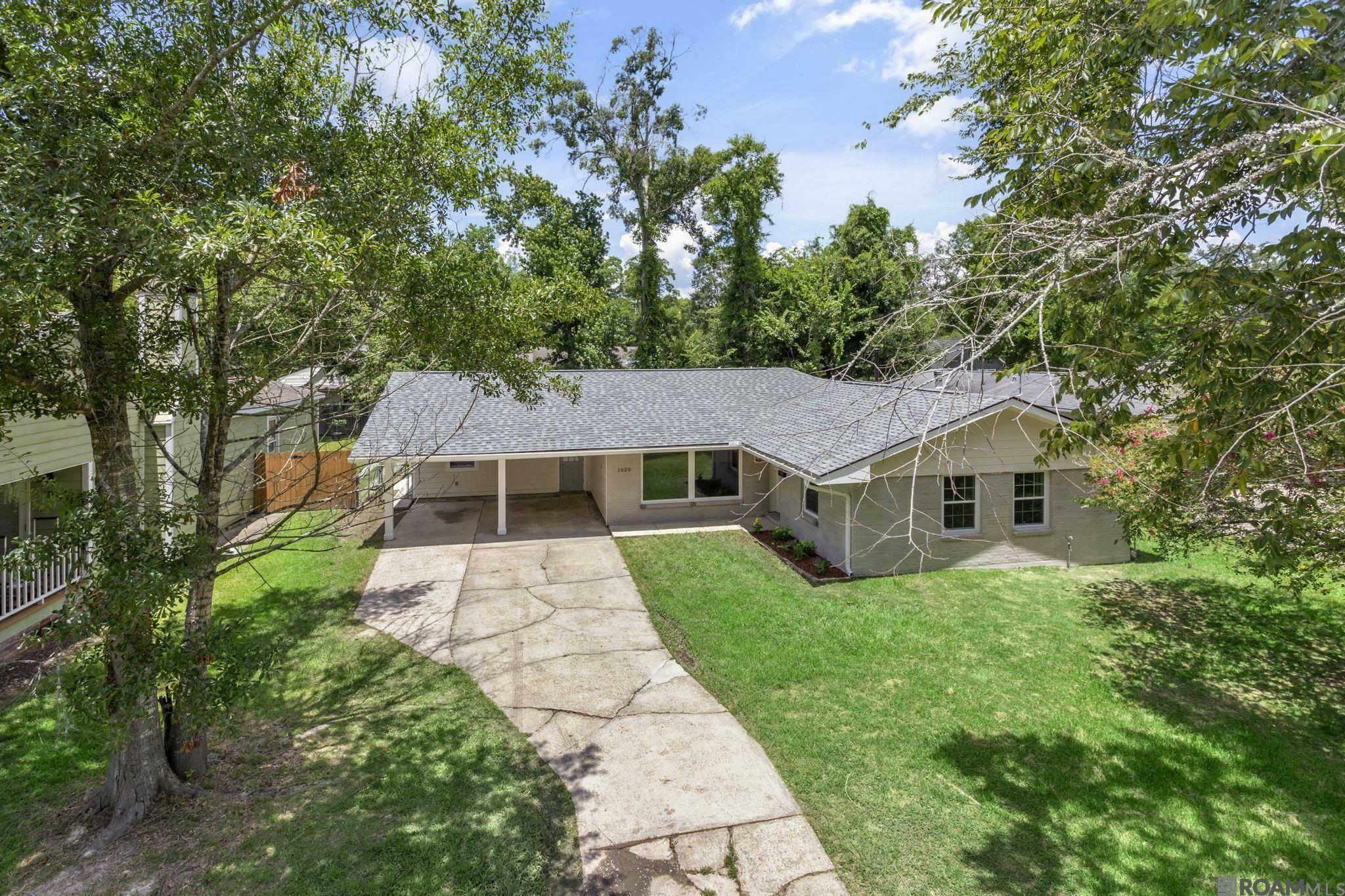 Property Photo: 1525 Hood Ave LA 70808