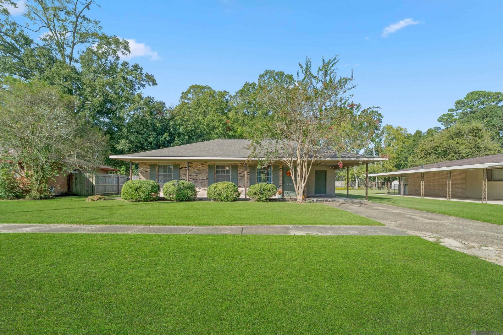 Property Photo:  4938 Idlewood Dr  LA 70809 