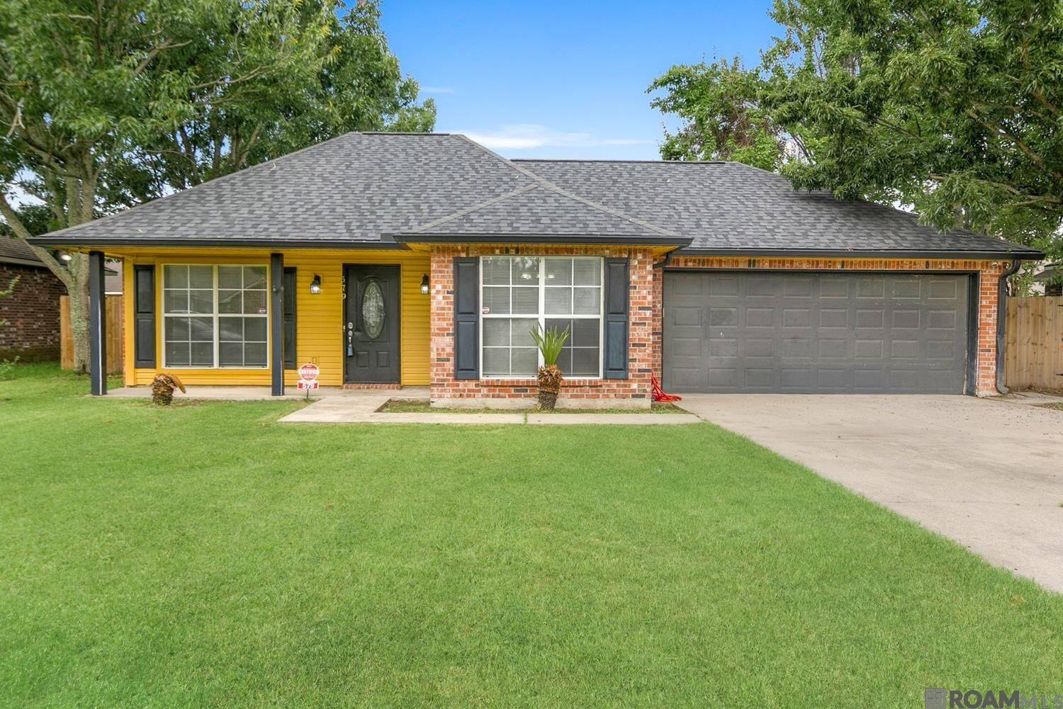 Property Photo: 579 Melissa Ave LA 70767