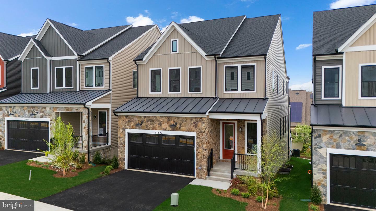 Property Photo:  44478 Coalport Terrace  VA 20147 
