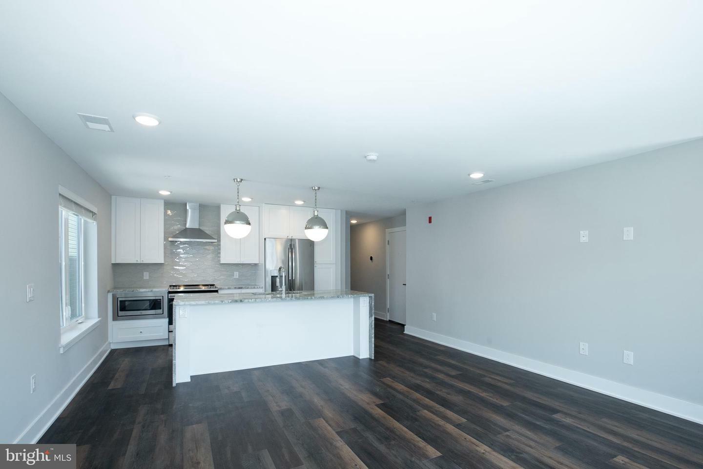 Property Photo: 817 N 20th Street Unit 7 PA 19130