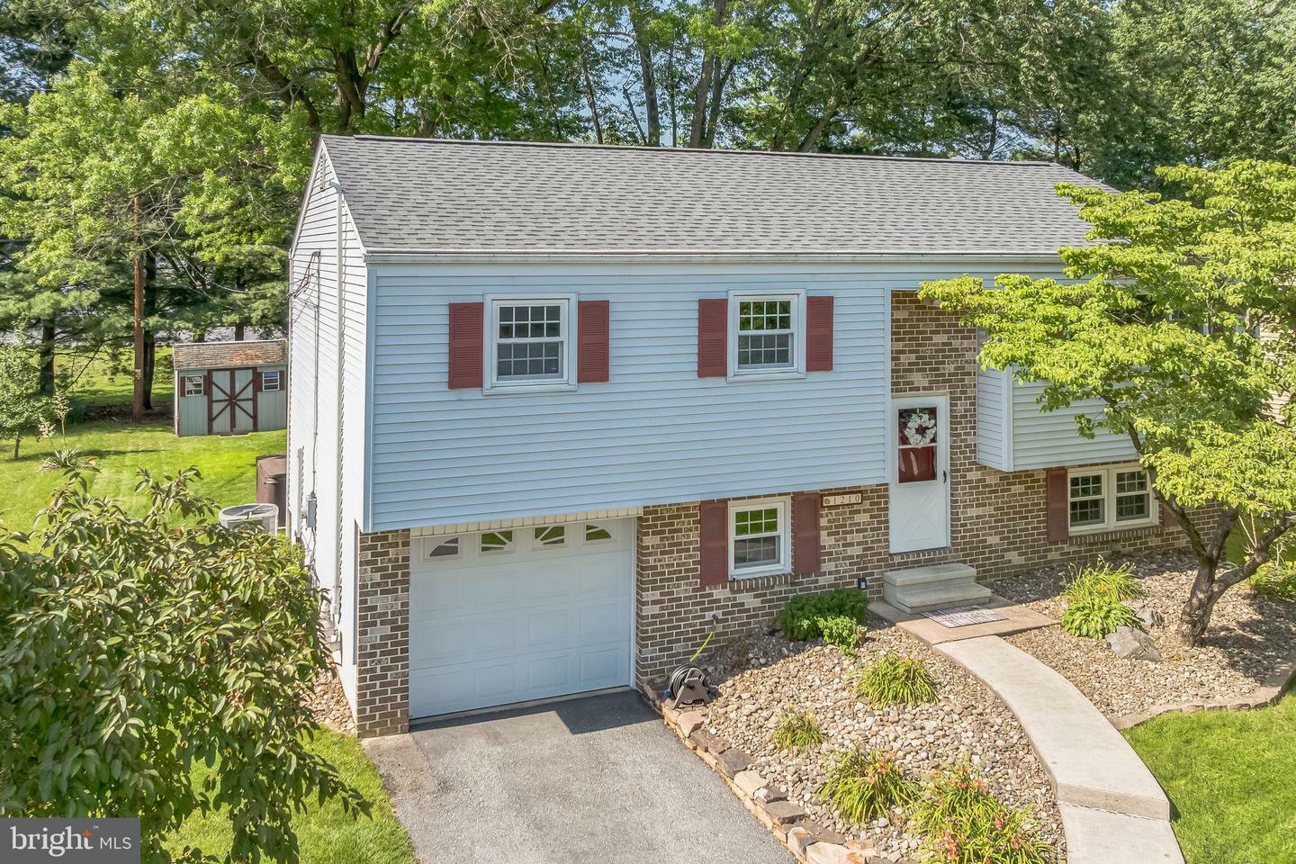 Property Photo: 1210 Gross Drive PA 17050