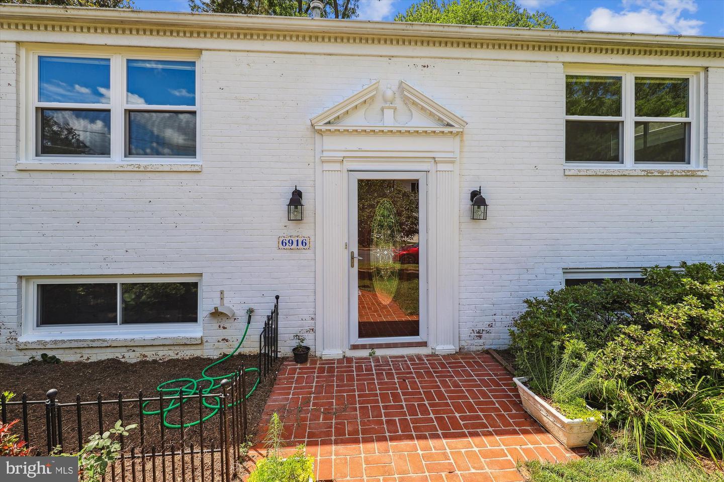 Property Photo: 6916 Southridge Drive VA 22101