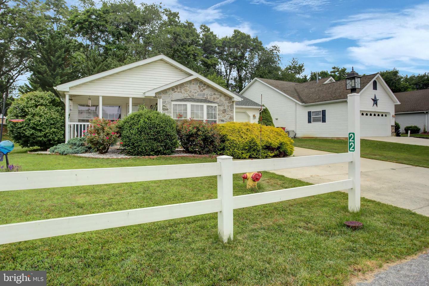 Property Photo:  22 Lantern Lane  PA 17257 