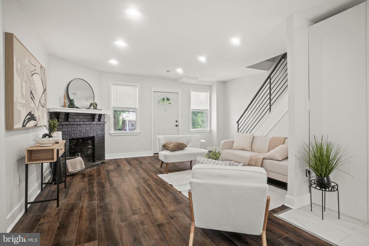 Property Photo: 919 E Price Street PA 19138