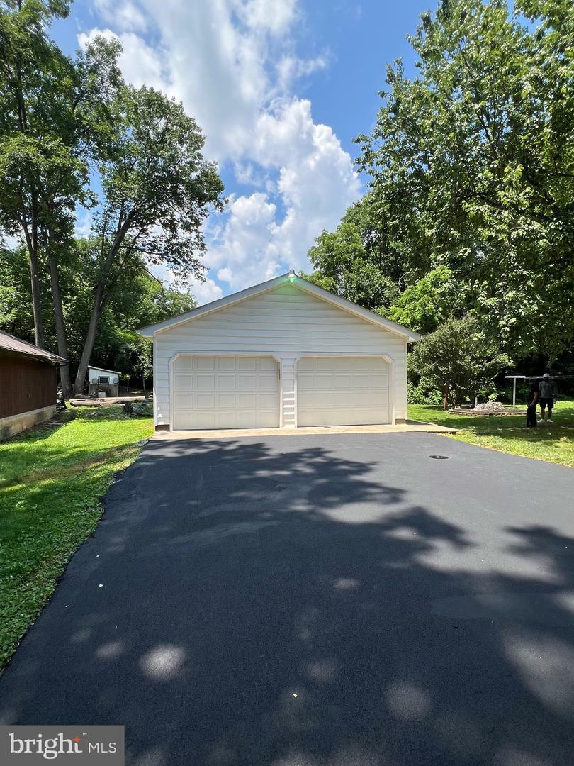 Property Photo: 1595 Rock Cliff Drive WV 25401