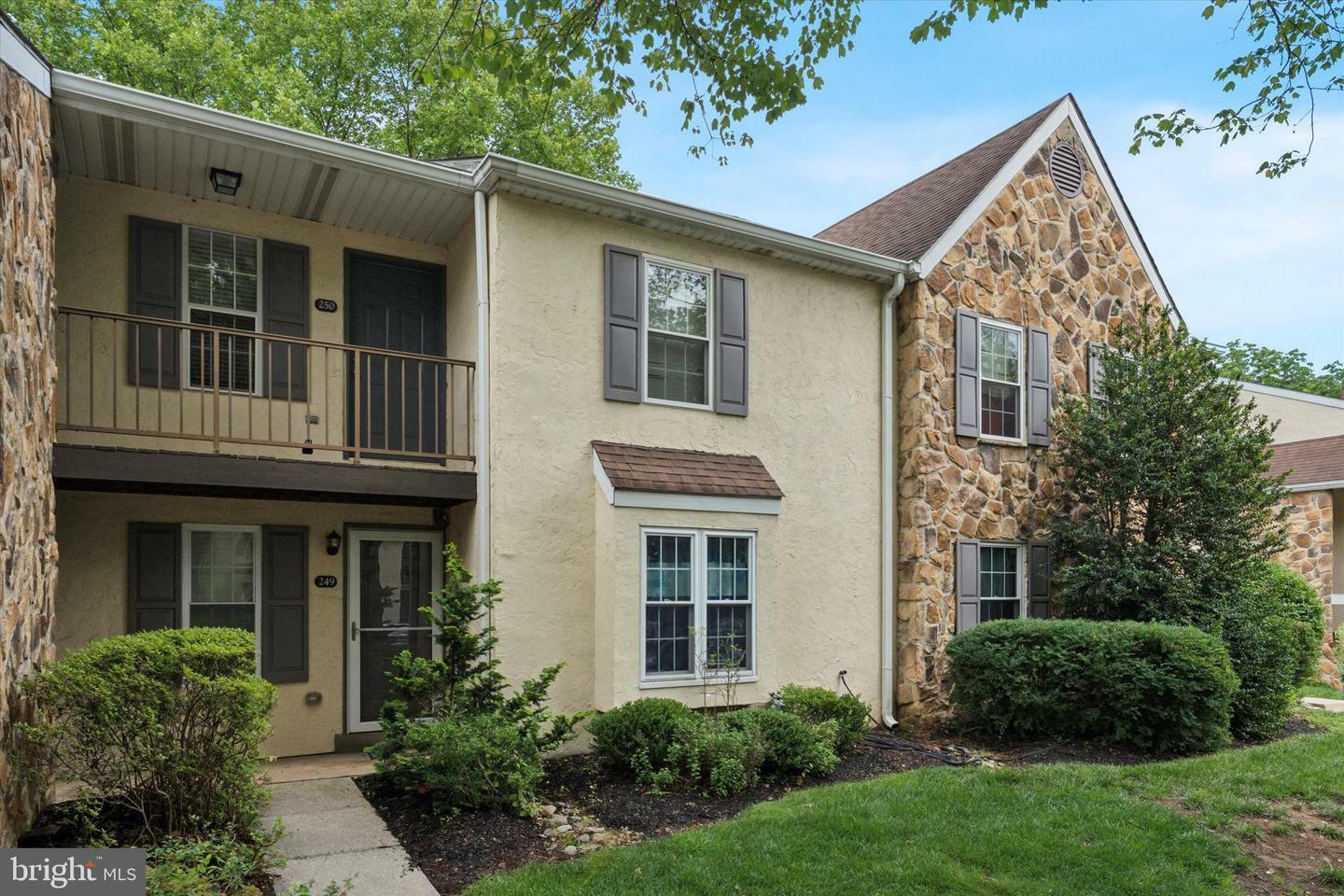 Property Photo:  250 Valley Stream Lane  PA 19087 