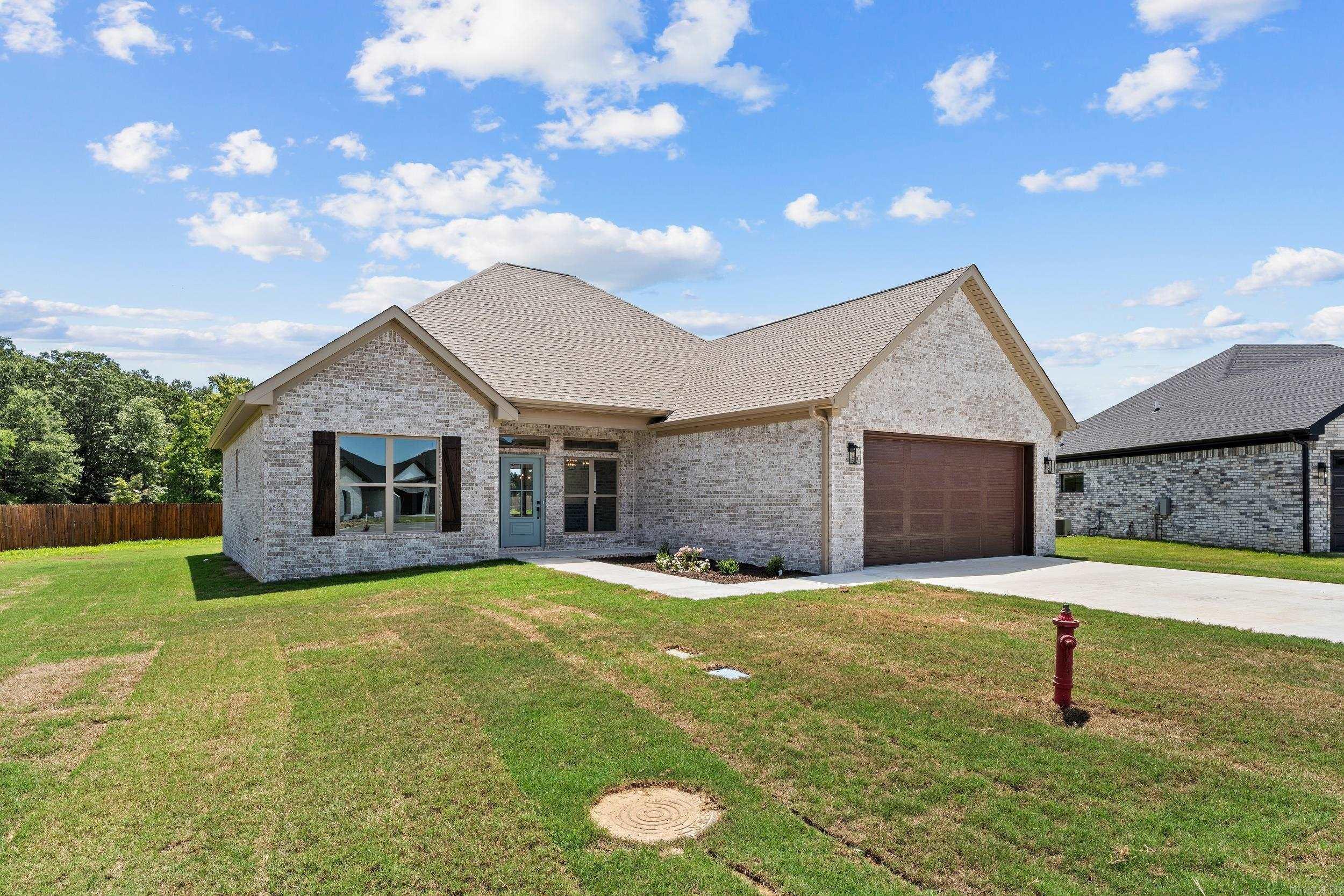 Property Photo: 12 Morning Sun Cove AR 72058