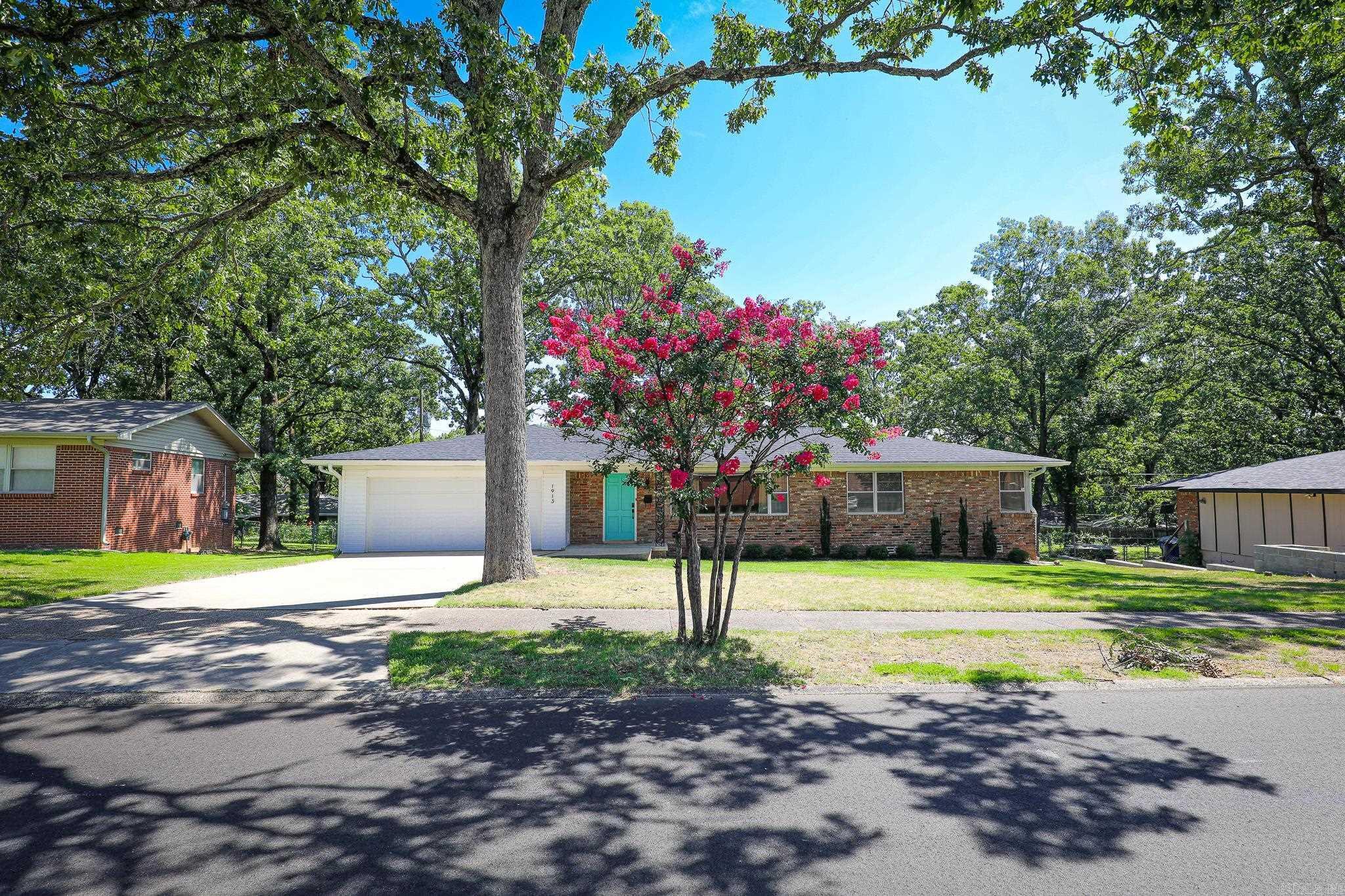 Property Photo: 1913 Topf Rd AR 72116-7420