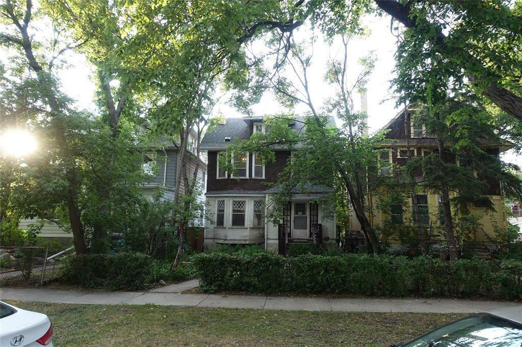 Property Photo: 957 McMillan Avenue MB R3M 0T3