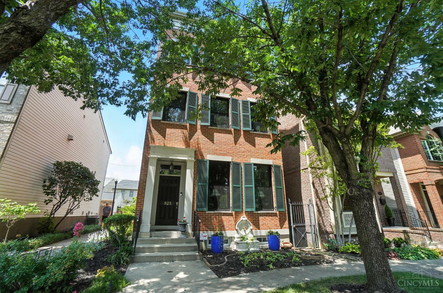 Property Photo: 925 Weninger Circle OH 45203