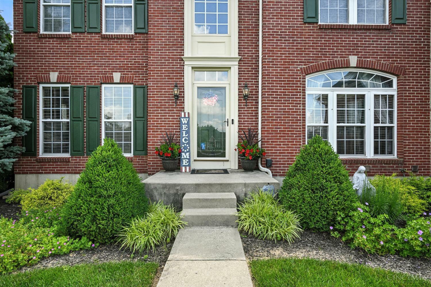 Property Photo: 1218 Summerwood Drive OH 45036