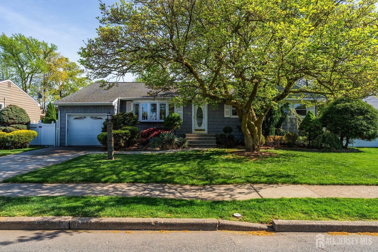 15 E Grant Avenue  Colonia NJ 07067 photo