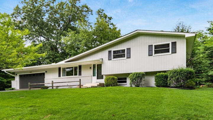 Property Photo:  399 Pleasantview Drive  OH 43023 