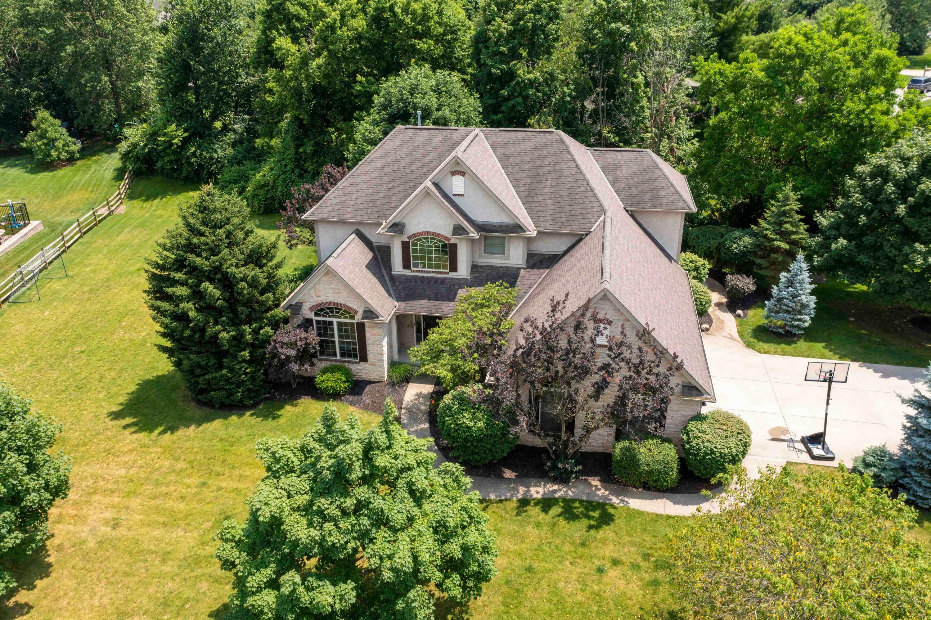 Property Photo: 2567 Carmel Drive OH 43035