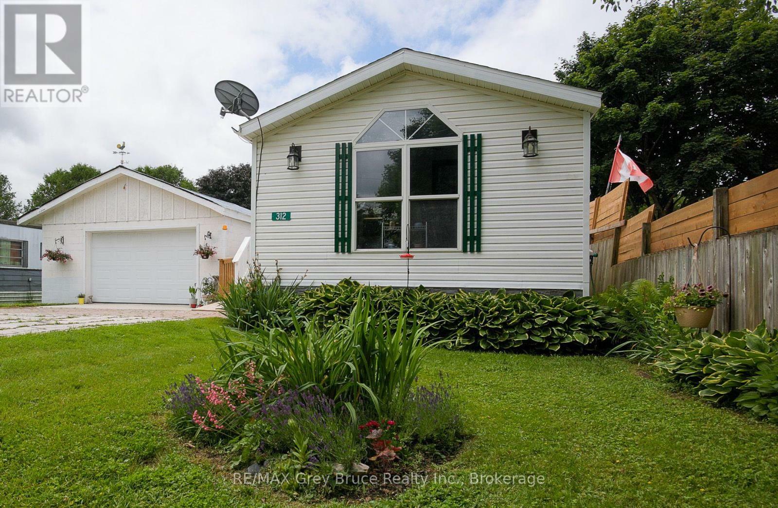 Property Photo: 312 Keady Park Lane ON N0H 2N0