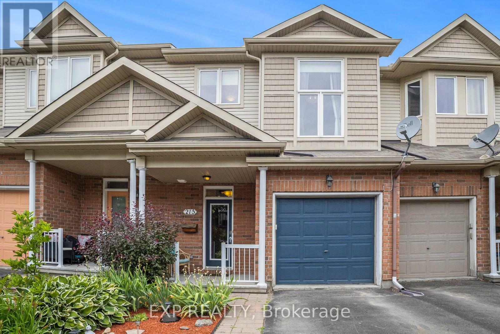 Property Photo: 215 Parkrose ON K4A 0N8