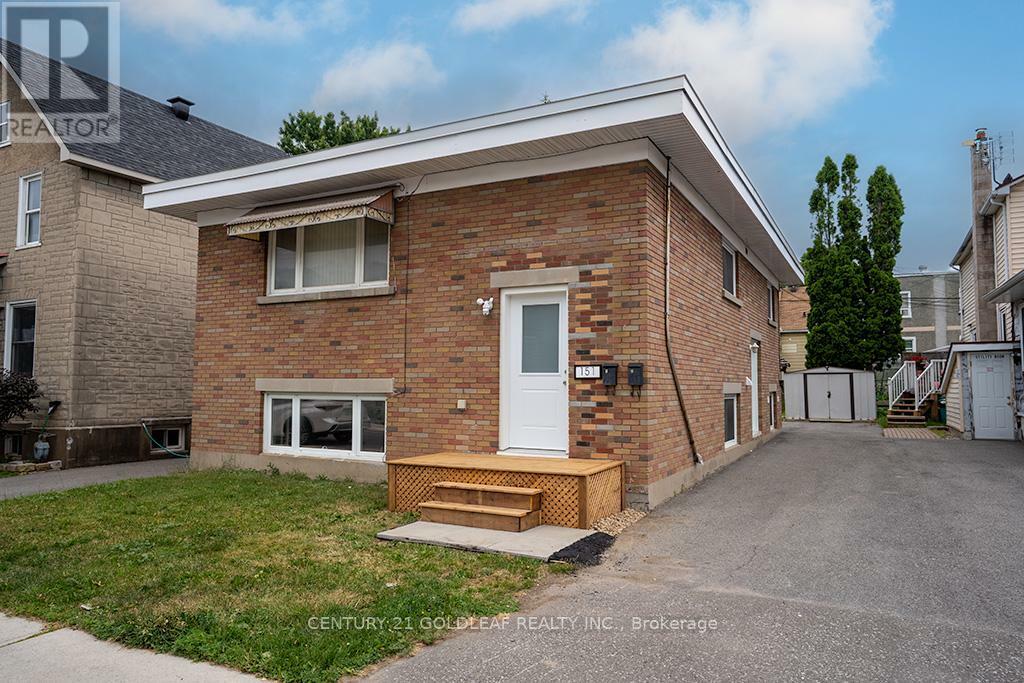 Property Photo: 151 Montfort Street ON K1L 5P5