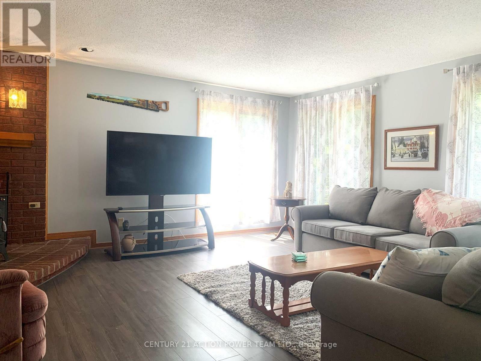Property Photo: 5295 Thunder Road ON K0A 1K0
