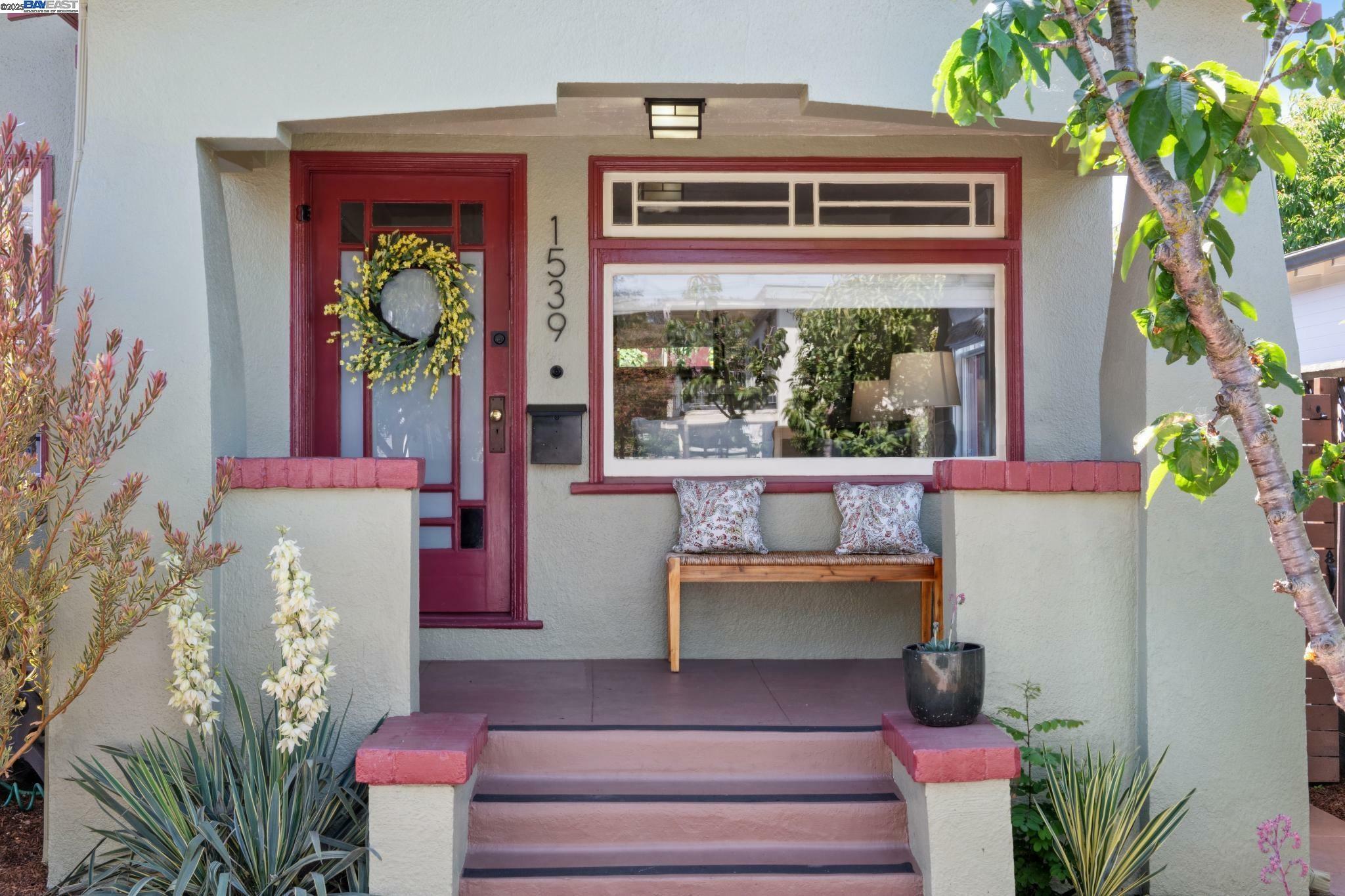 Property Photo: 1539 6th St CA 94501