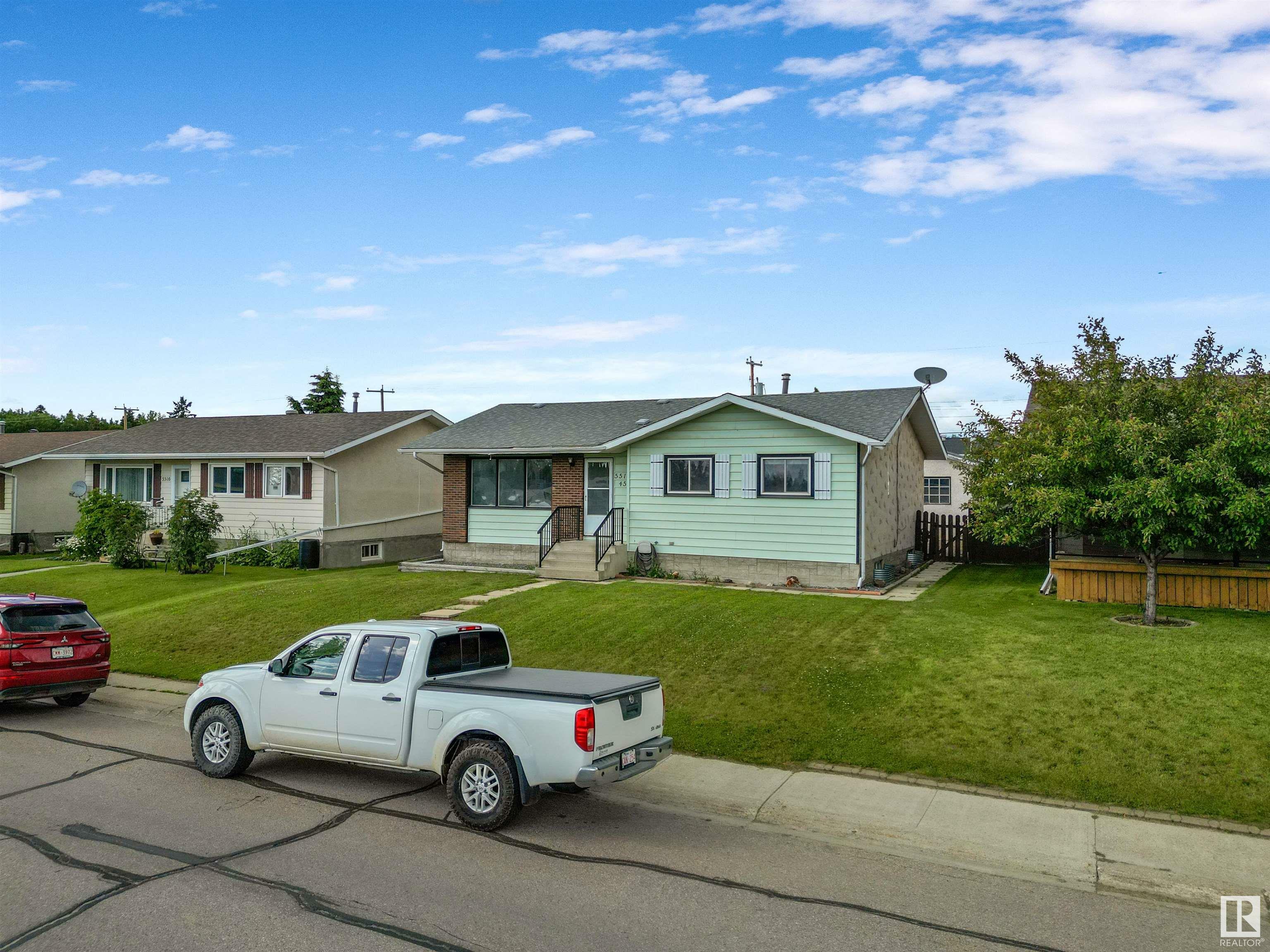 Property Photo: 5512 45 Avenue AB T7A 1K3