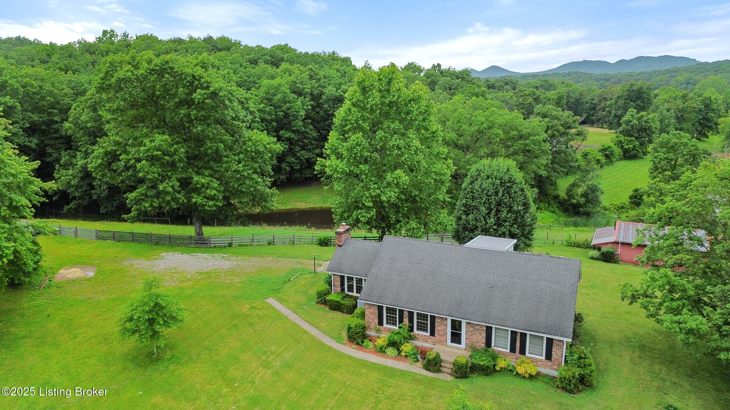 Property Photo: 10640 New Haven Rd KY 40051