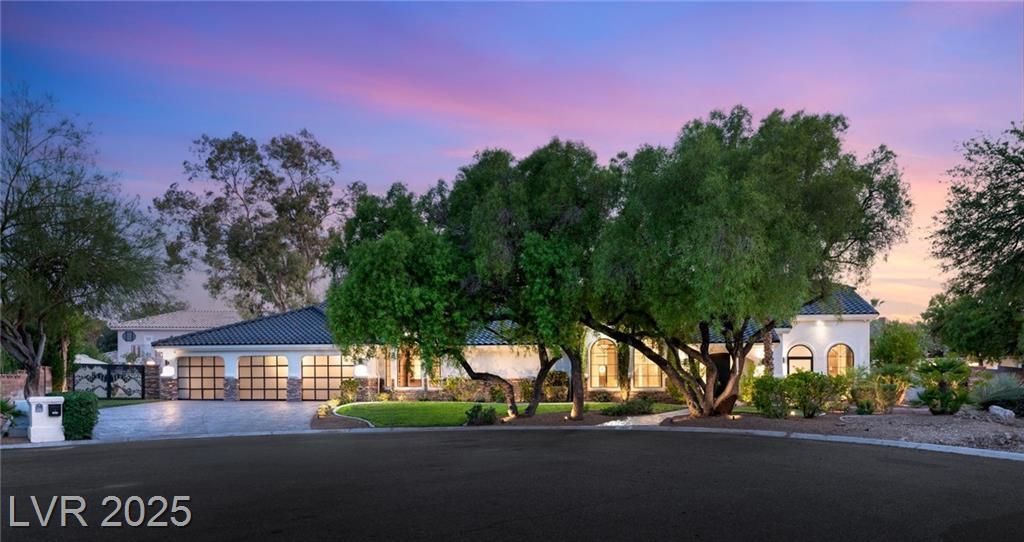 Property Photo: 2935 Montessouri Street NV 89117